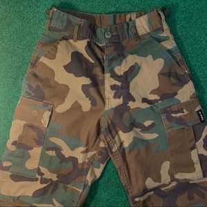 No comply - camo cargo pants